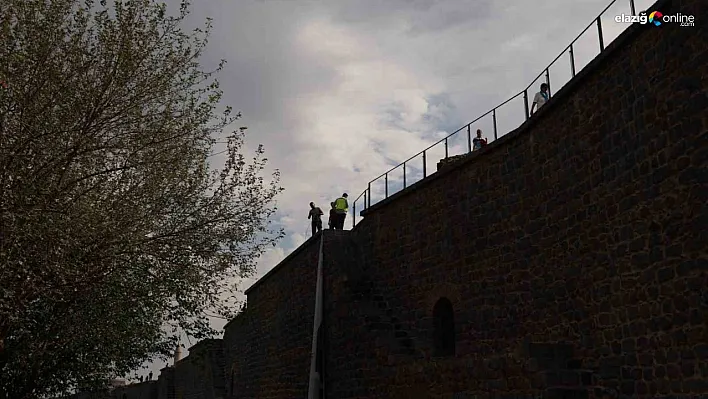 UNESCO listesindeki Diyarbakır Surları'na demir korkuluk takıldı