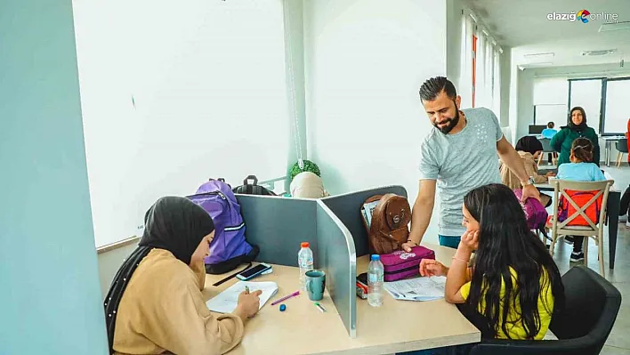 Yenişehir Belediyesi'nden öğrenci ve engellilere hijyen seti desteği