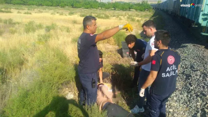 Yük treni çapa motoruna çarptı, anne ve 2 çocuğu hayatını kaybetti