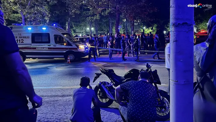 Zübeyde Hanım Caddesi'nde feci kaza! Sürücüler olay yerinde can verdi