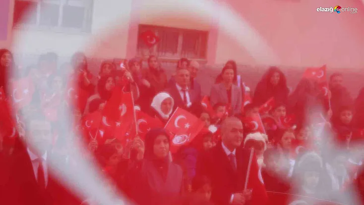 Elazığ’da ikinci perde açıldı: 130 bin öğrenci için ilk ders 'Bayrak Sevgisi'