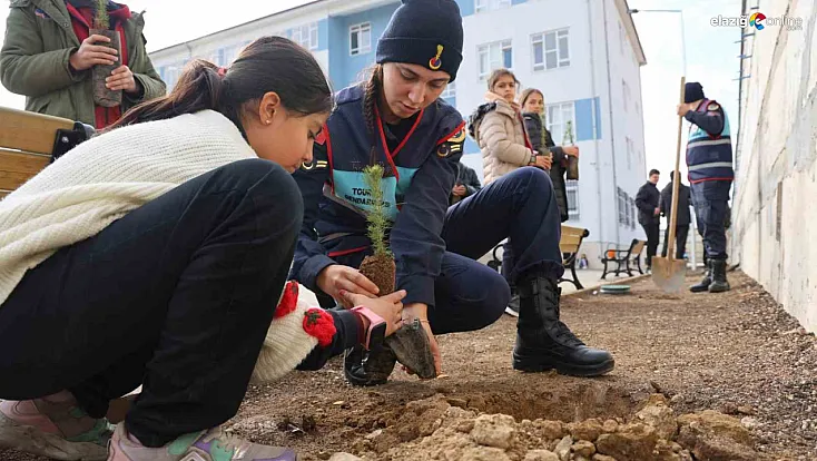 Harput Jandarma Karakolu’ndan Çevreye ve Çocuklara Anlamlı Destek!