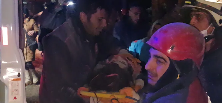 Kedi sesi sandı, bir çocuğun hayatı 40 saat sonra kurtarıldı