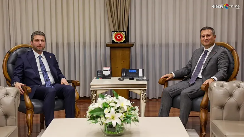 Nazırlı'nın Ankara mesaisi sürüyor: Elazığlı Genel Müdürden Nazırlı'ya imzalı hediye