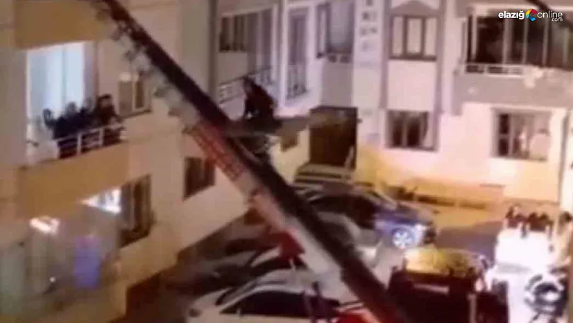 Damat Balkona Kaçtı, Arkadaşları Yük Asansörüyle Peşinden Geldi!