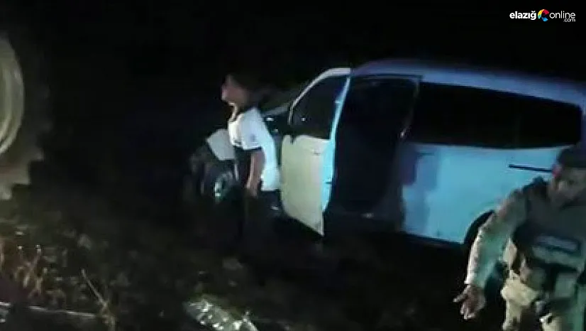 Diyarbakır'da traktör ile hafif ticari araç çarpıştı: 2 yaralı