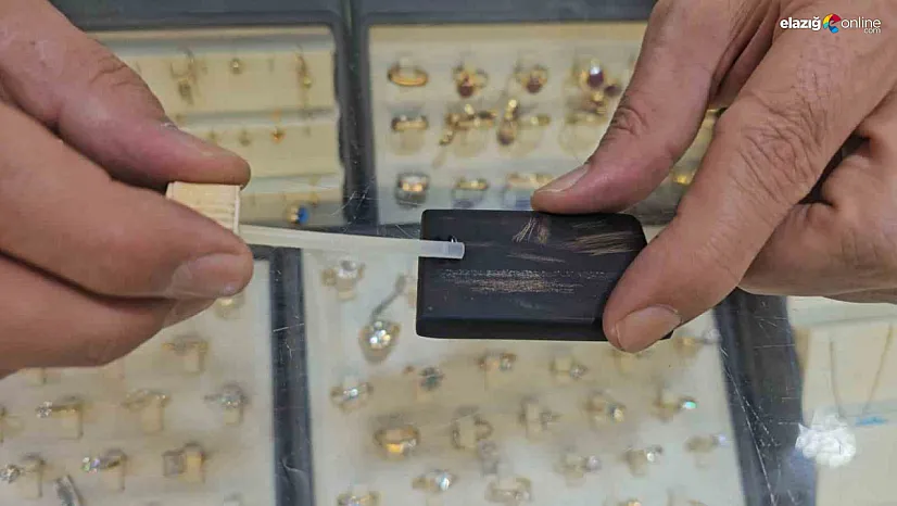 Sahte Altın Nasıl Anlaşılır? Elazığ Kuyumcuları Mihenk Taşı Yöntemini Anlattı!