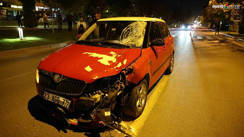 Elazığ'da Yolun Karşısına Geçmek İsteyen 2 Kişiye Otomobil Çarptı