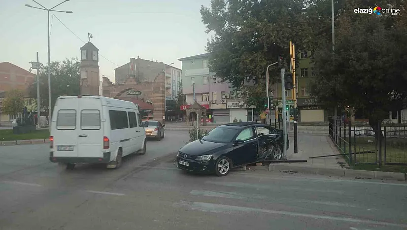Kovancılar'da Trafik Kazası! Araçlar Çarpıştı, 1 Yaralı!