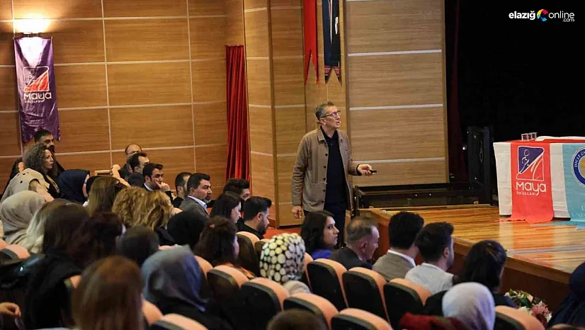 Eski Bakan Selçuk, Diyarbakır'da öğretmen ve velilerle buluştu