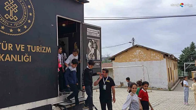 Elazığ'da Sinema Tırı Heyecanı: Mobil Sinema Çocuklarla Buluşuyor!