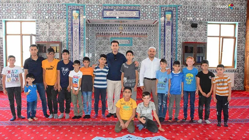Kaymakam Kaya, Kur'an kursundaki çocuklarla bir araya geldi