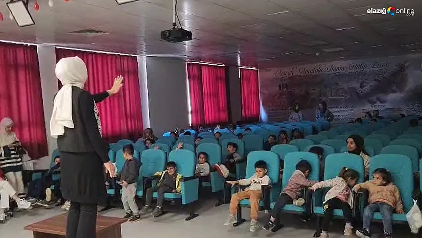 Arıcak'ta Minik Öğrenciler Masal Dünyasında Buluştu!