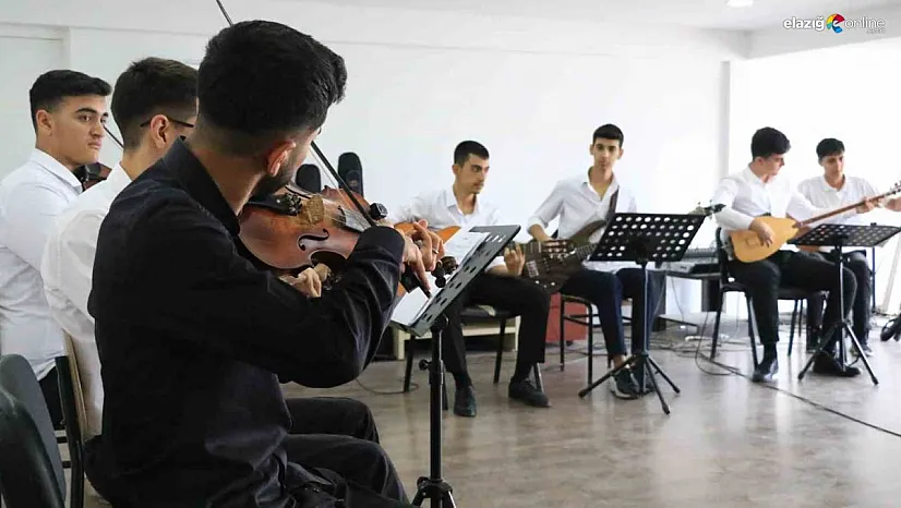 Özel günler, Güzel Sanatlar Lisesi öğrencileriyle anlam buluyor