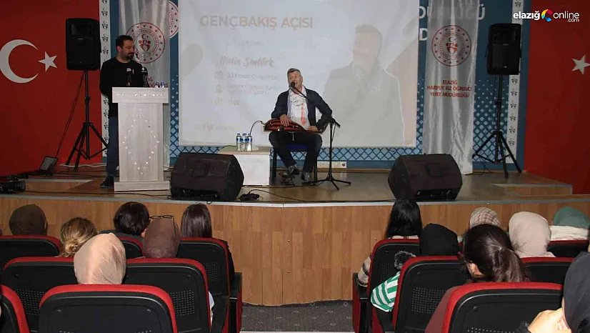 Sanatçı Metin Şentürk, üniversite öğrencilerini hem eğlendirdi hem de hayat tecrübelerini paylaştı