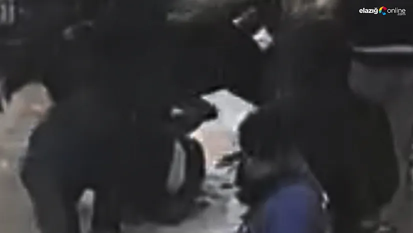 Sözlü düello tekmeli tokatlı kavgaya dönüştü: Esnaf zor ayırdı