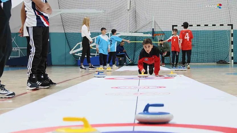 Elazığ'da Gençler 'Floor Curling' ile Buluştu: Müsabakalara 13 İlden 45 Takım Katıldı!