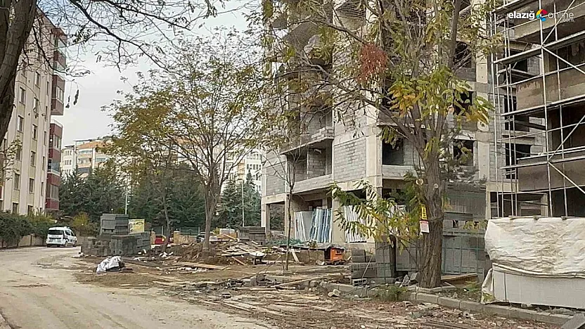 Elazığ'da İnşaattan Düşen İşçi Yaşam Savaşı Kaybetti