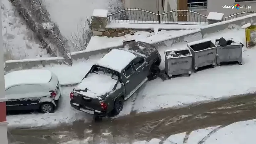 Yol değil buz pisti: Elazığ'da sürücülerin zor anları saniye saniye kaydedildi