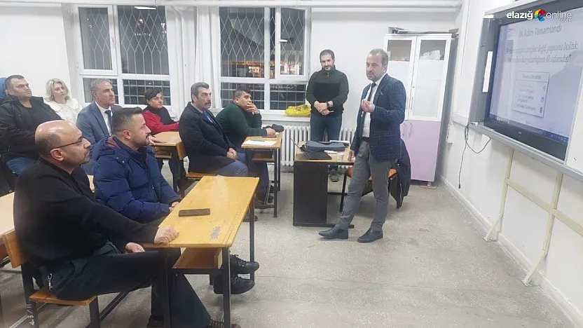 Elazığ'da eğitimciler masanın diğer tarafında: Dijital dünya mercek altında