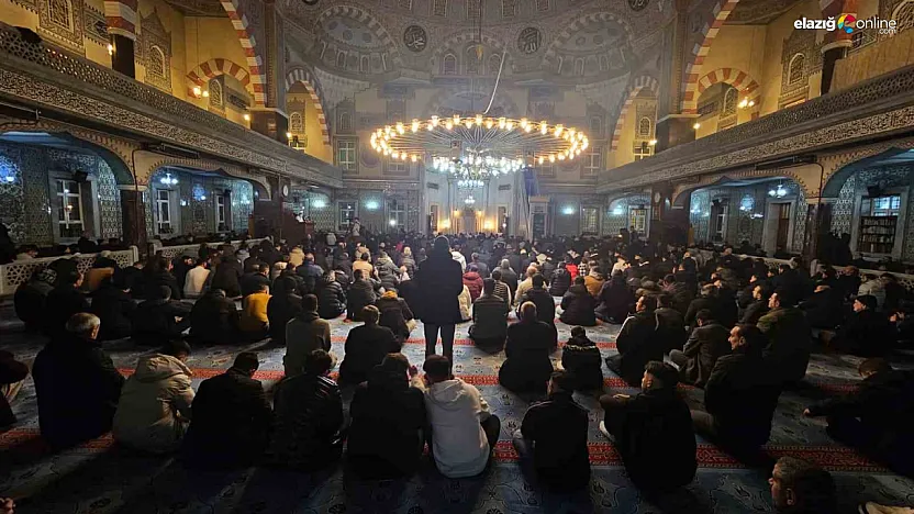 Dualar Filistin ve İslam alemi içindi: Elazığ kandil gecesinde tek yürek oldu