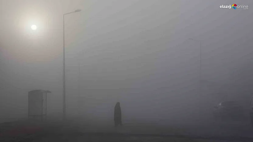 Elazığ'da sis alarmı: Görüş 5 metreye kadar düştü, sürücüler zor anlar yaşadı