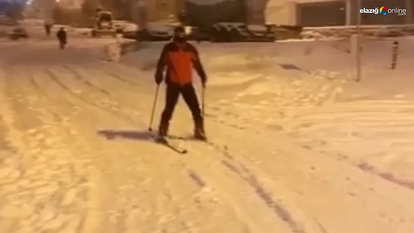Kar yağışını fırsata çevirdi: Elazığ'da kayak keyfi şehir merkezine indi
