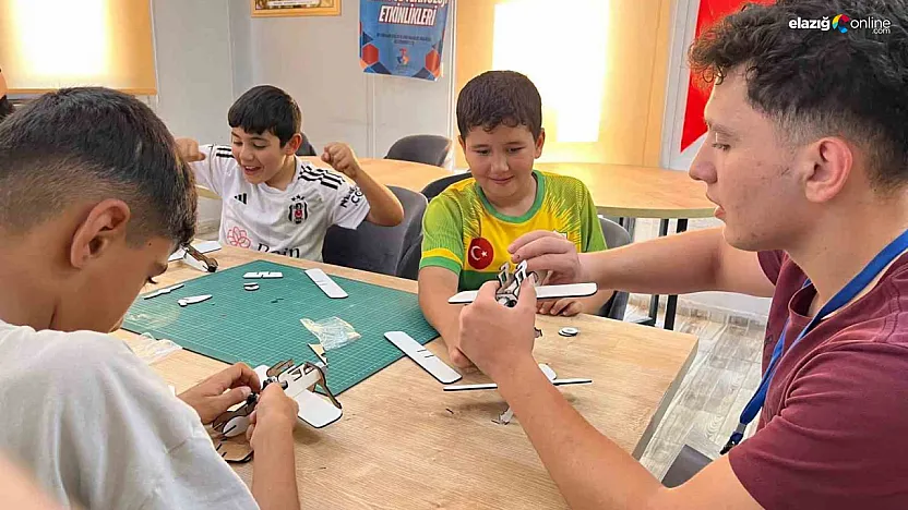 Bilim ve Umut Projesiyle Elazığ'dan Afet Bölgelerine Eğitim ve Moral Desteği!