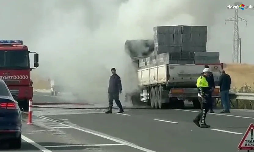 Elazığ'da Tır Yangını Paniğe Neden Oldu!