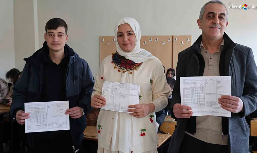 Elazığ'da üç kuşak bir karede: 20 yıl önce öğrenciydi, bugün aynı okulda karne dağıttı