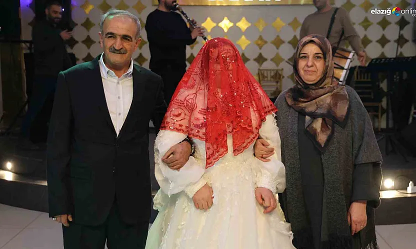 Elazığ'da gönülleri fetheden düğün: Başkan Şerifoğulları'ndan anlamlı jest