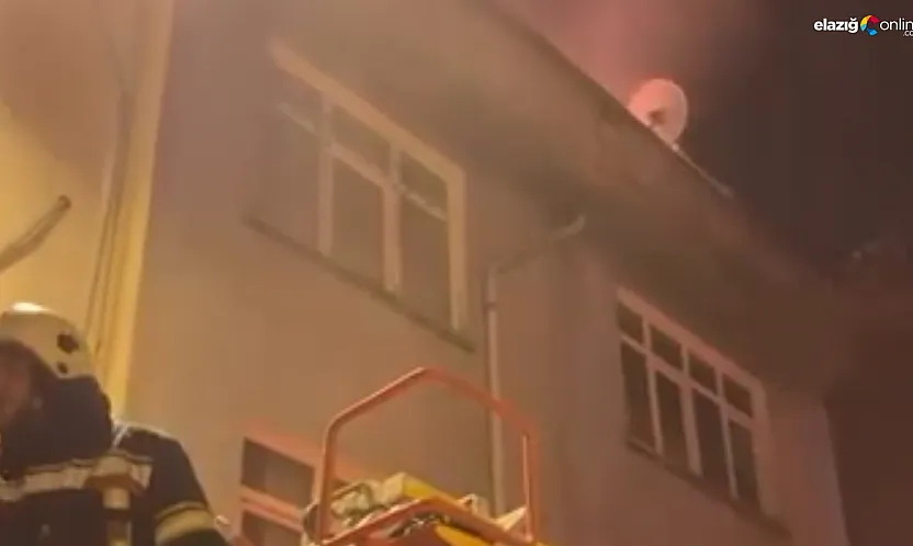 Elazığ Nailbey Mahallesi'nde 4 Katlı Binada Korkutan Yangın