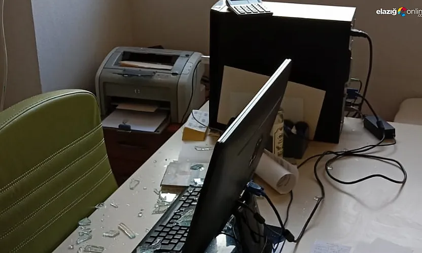 Elazığ'da Aile Sağlığı Merkezine çirkin saldırı: Taşın üzerindeki not şok yarattı!