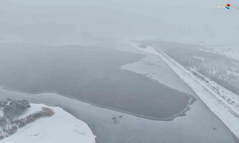 Elazığ'ın meşhur ayazı geri döndü: Cip Barajı buz kütlesine dönüştü