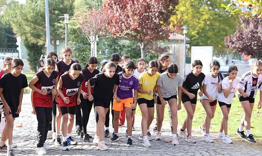 Cumhuriyet Coşkusu Elazığ'da Spor Sahalarına Taşındı!