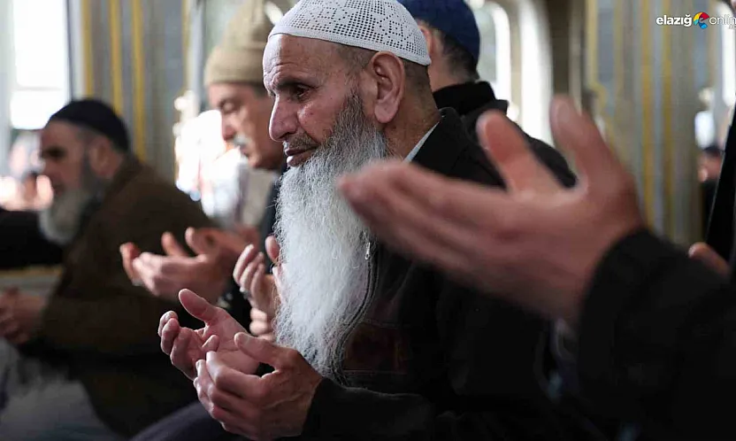 Elazığ tek yürek oldu: 6 Şubat deprem şehitleri dualarla anıldı!