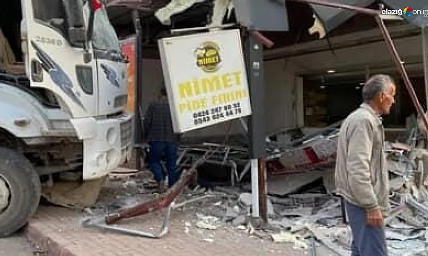 Elazığ'da Freni Patlayan Kamyon Fırına Daldı: Facia Kıl Payı Atlatıldı!