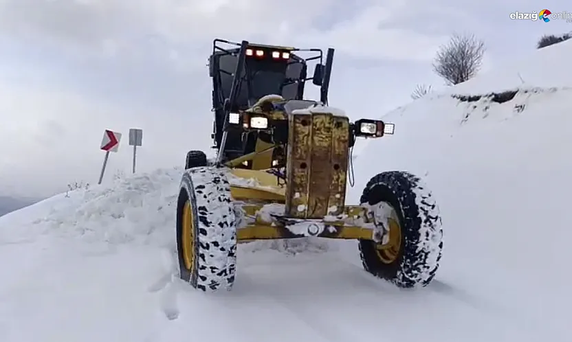 İl Özel İdaresi teyakkuzda! Elazığ'da köy yollarında kar mesaisi sürüyor!
