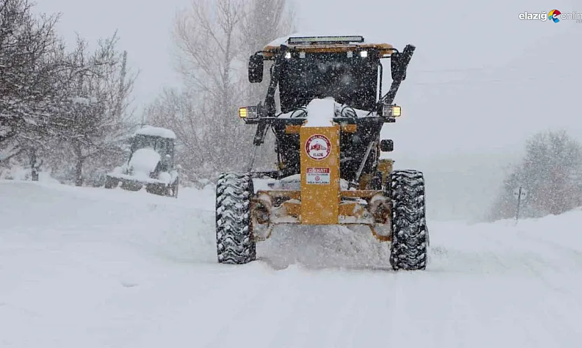 Kar bastırdı, yollar kapandı! Elazığ'da 533 köye ulaşım sağlanamıyor