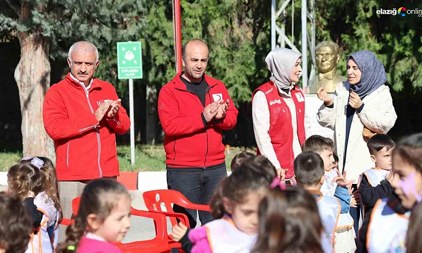 Türk Kızılay Elazığ Şubesi'nden Anlamlı Etkinlik: Geleceğin Kızılaycıları Yetişiyor!