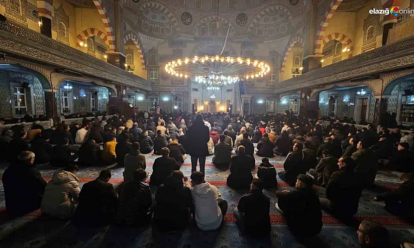 Dualar Filistin ve İslam alemi içindi: Elazığ kandil gecesinde tek yürek oldu