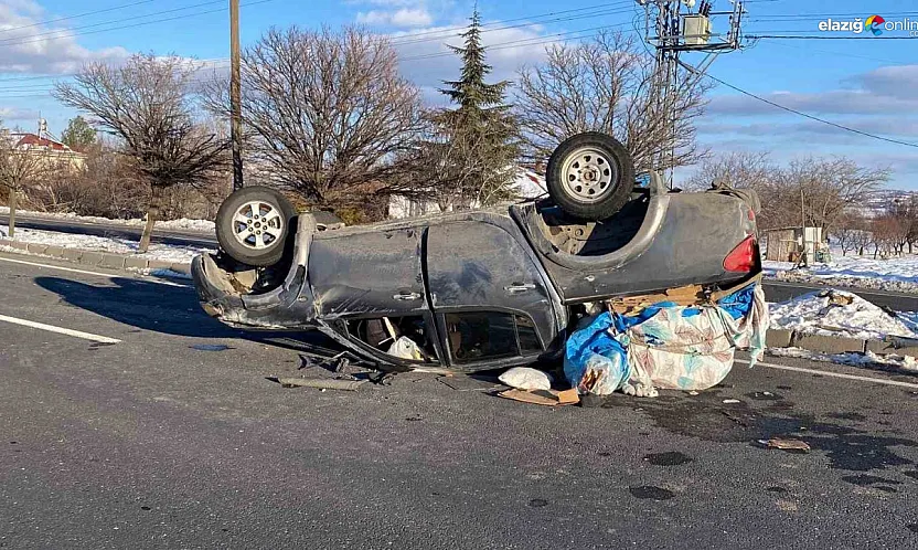 Elazığ-Malatya yolunda korkutan kaza: Pikap takla attı, 3 yaralı