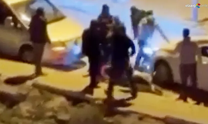 Elazığ'da Taciz İddiası Mahalleliyi Ayaklandırdı: Yabancı Uyruklu Şahsa Meydan Dayağı!