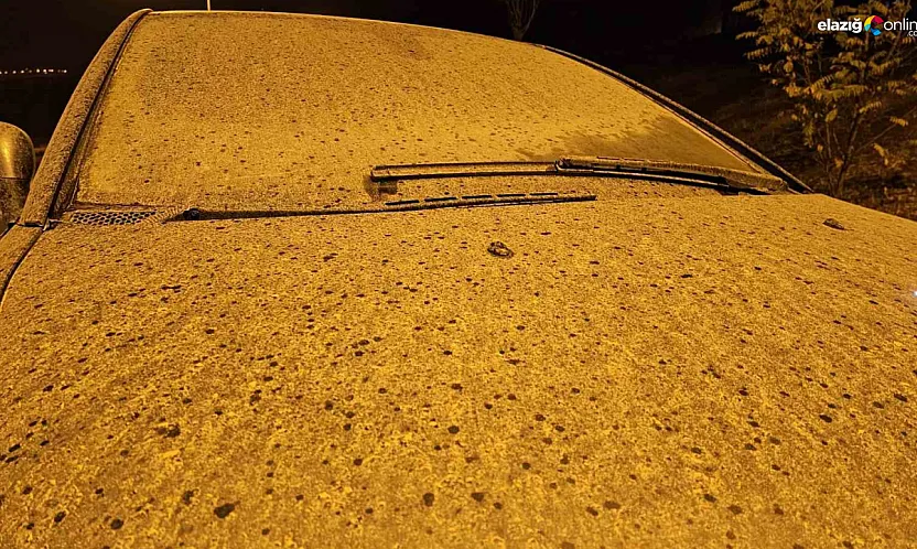 Gece Saatlerinde Elazığ Çamurla Kaplandı: Araç Sahipleri Zorlandı