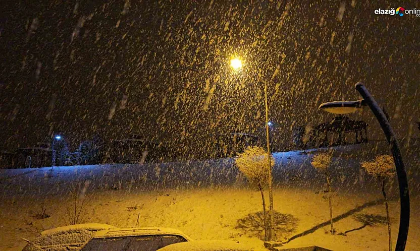 Meteoroloji uyarmıştı! Elazığ'da kar yağışı başladı