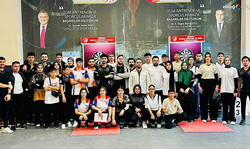 Elazığ'ın dart takımı şampiyonada zirveye yaklaştı