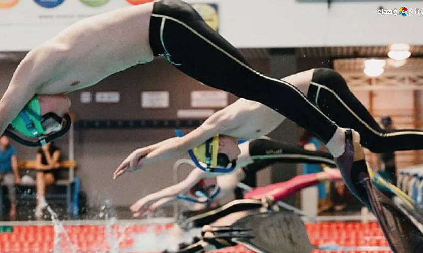 Elazığ paletli yüzme yarışlarında dünya 3.'sü oldu