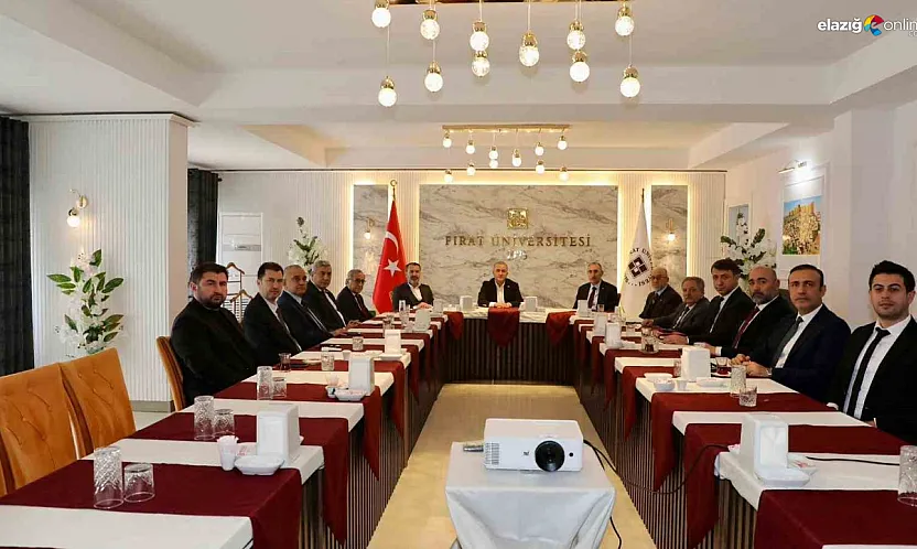Şehrin lokomotifleri buluştu: Fırat Üniversitesi'nde 2026 stratejileri belirlendi