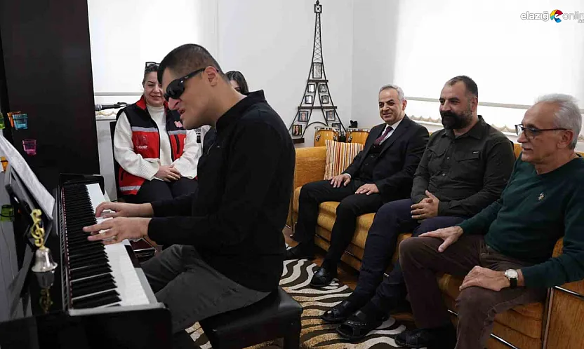 İşte Elazığlı Mehmet'in azim dolu yolculuğu: Dört enstrüman, bir derece!