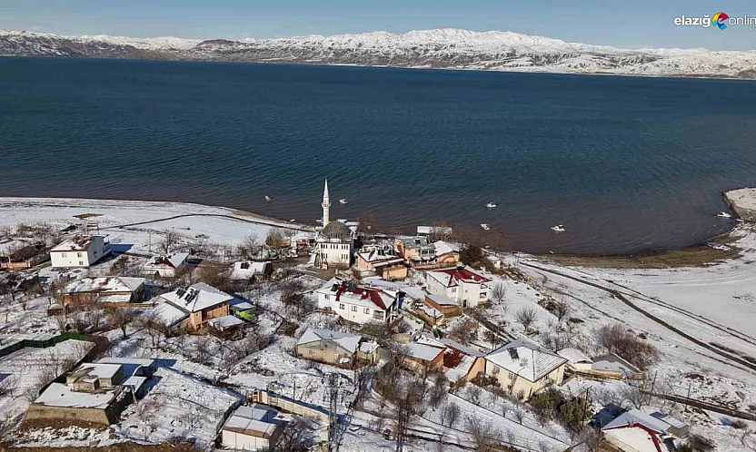 Görenler Ege kasabası sanıyor! İşte beyaz ve mavinin buluştuğu o manzara